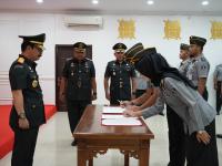 Kakanwil Melantik Pemangku Jabatan Fungsional Pembina Keamanan Pemasyarakatan Di Lingkungan Kantor Wilayah Kementerian Hukum dan HAM Aceh
